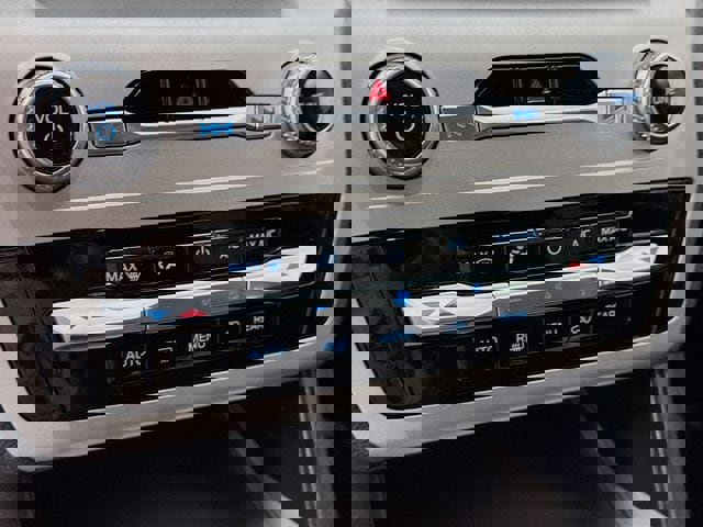 Used 2020 Ford Explorer XLT w/ Equipment Group 202A image 16