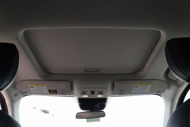 New 2025 Ford Maverick Lariat w/ 4K Tow Package image 23