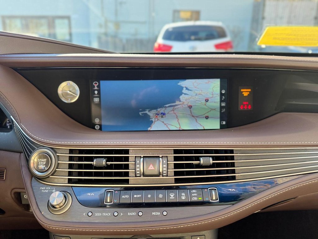 Used 2020 Lexus LS 500 AWD image 14