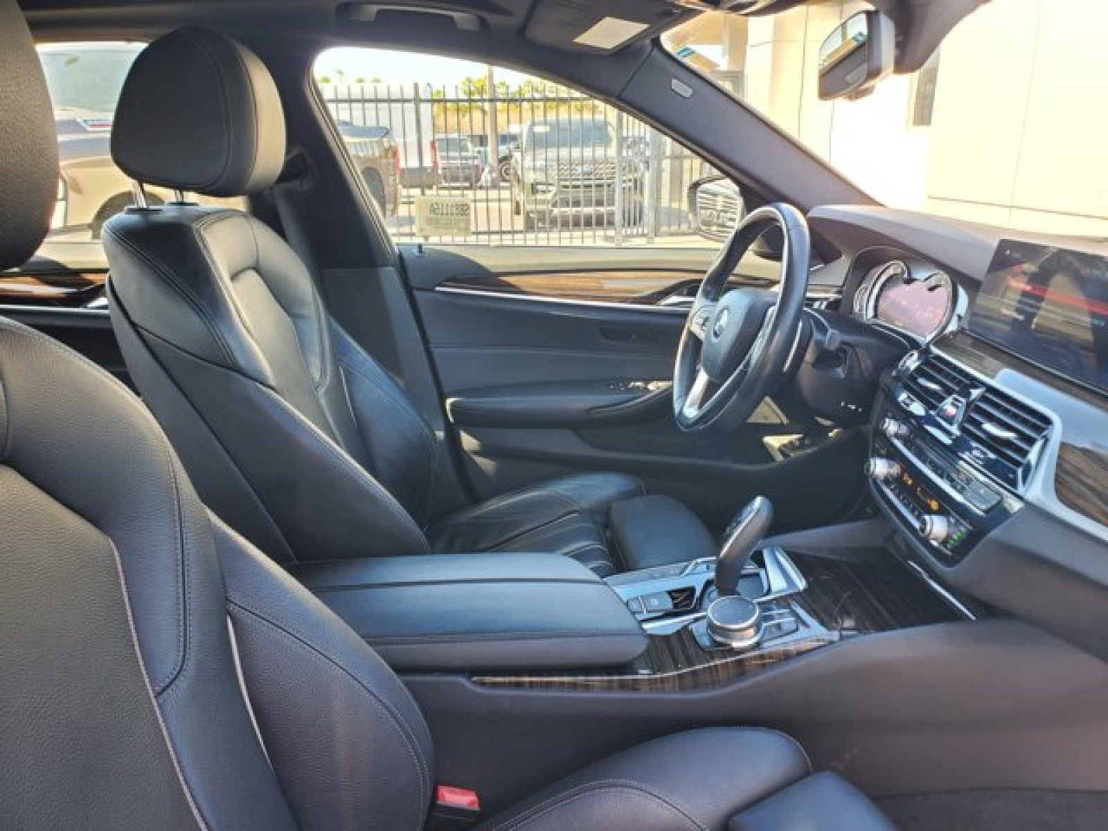 Used 2018 BMW 540i image 38