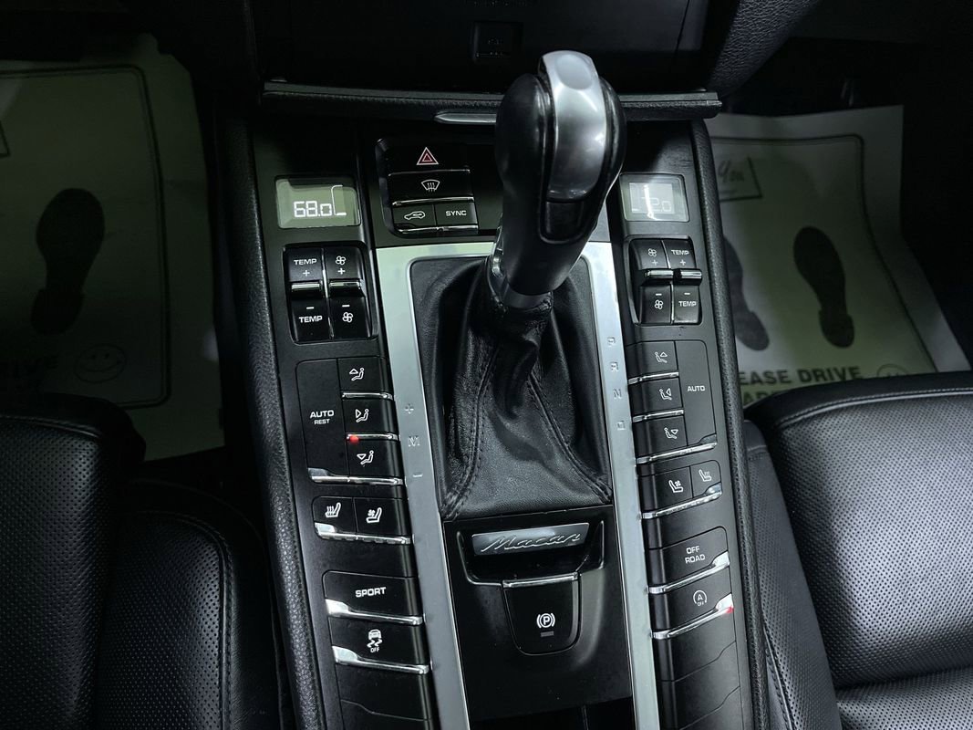 Used 2015 Porsche Macan S w/ Premium Package Plus image 24