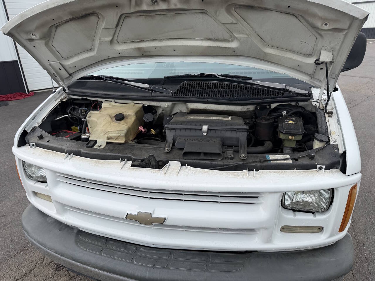 Used 2000 Chevrolet Express 3500 Extended Passenger w/ Preferred Equipment Group RWD image 20