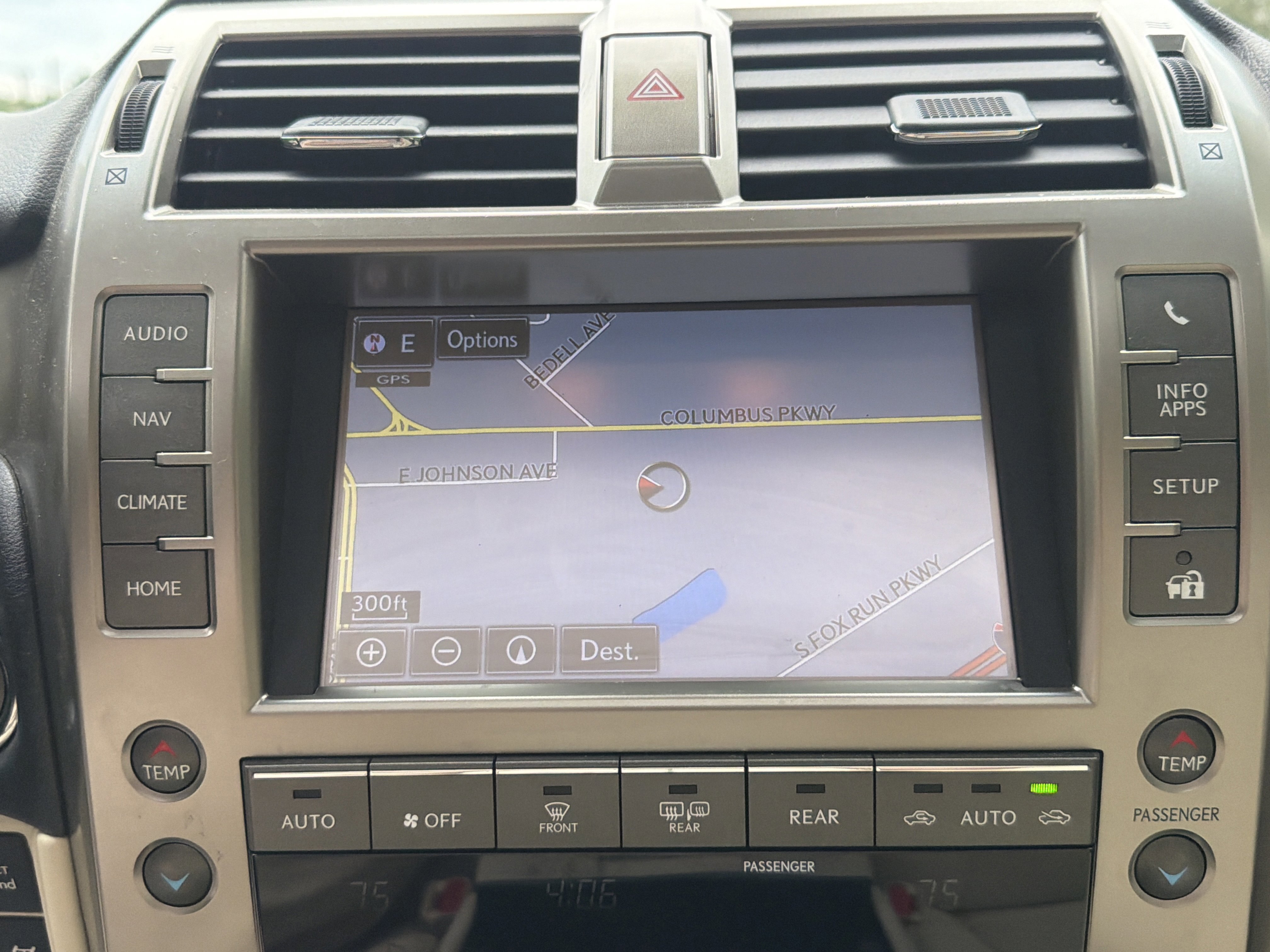 Used 2020 Lexus GX 460 Premium w/ Premium Package AWD/4WD image 18