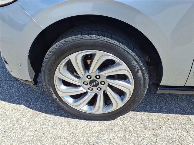 Used 2024 Lincoln Navigator Premiere AWD/4WD image 4