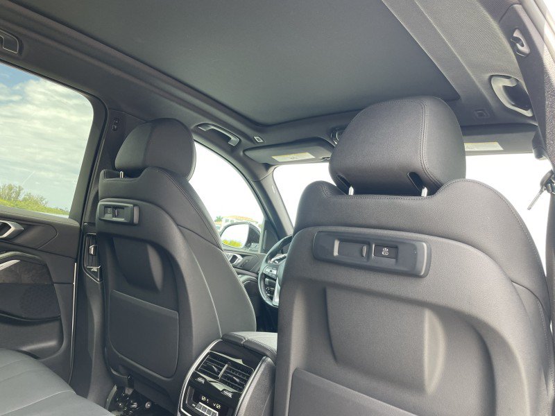 Used 2021 BMW X5 sDrive40i w/ Convenience Package RWD image 10