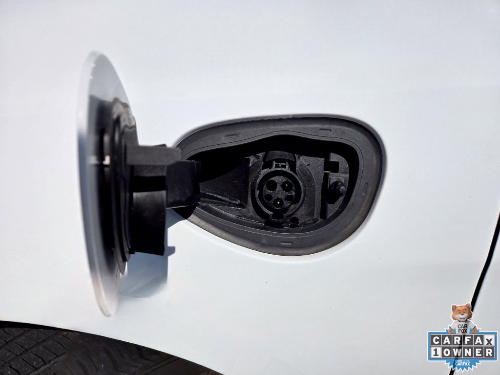 Used 2024 Chrysler Pacifica Limited FWD image 15