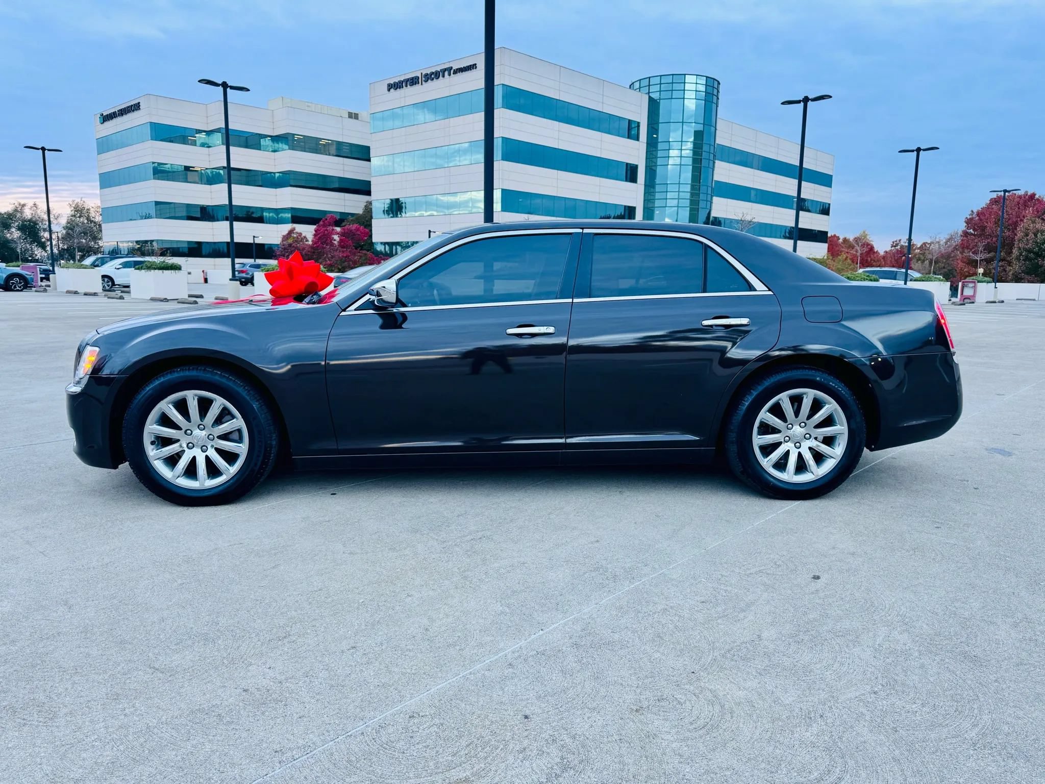 Used 2012 Chrysler 300 Limited RWD image 17