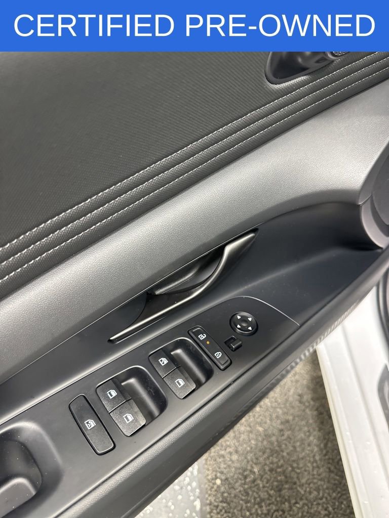 Certified 2025 Hyundai Elantra SEL FWD image 7