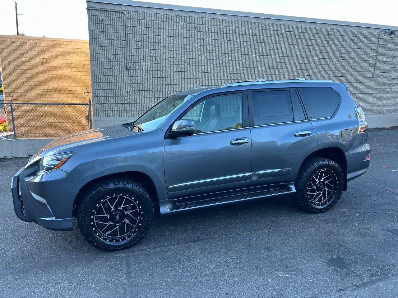 Used 2018 Lexus GX 460 w/ Navigation Package AWD/4WD image 8