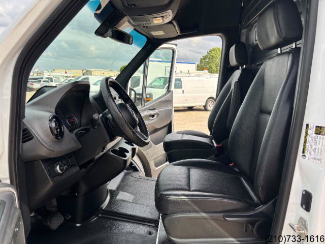 Used 2025 Mercedes-Benz Sprinter 2500 image 17