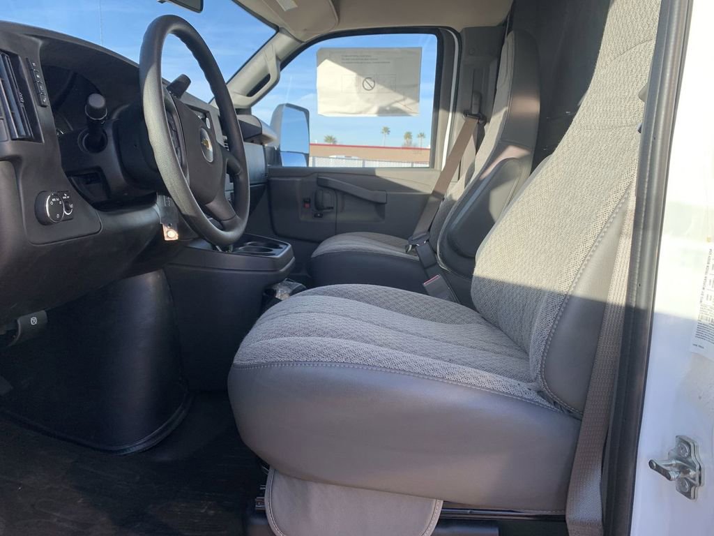 New 2025 Chevrolet Express 4500 w/ Power Convenience Package image 17