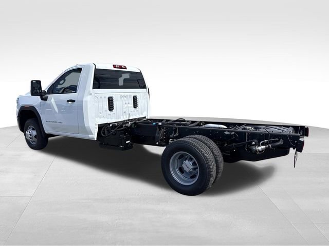 New 2026 GMC Sierra 3500 Pro w/ Convenience Package image 5