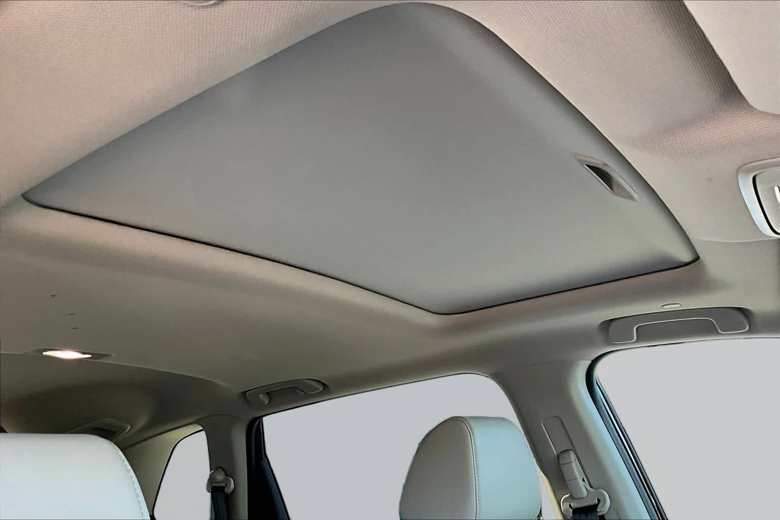 Used 2025 Honda CR-V EX-L image 13