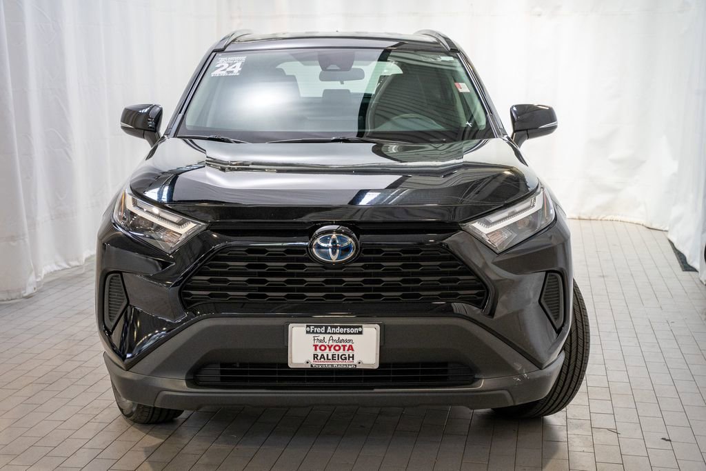 Certified 2024 Toyota RAV4 LE AWD/4WD image 2
