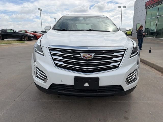Used 2019 Cadillac XT5 Premium Luxury AWD/4WD image 2
