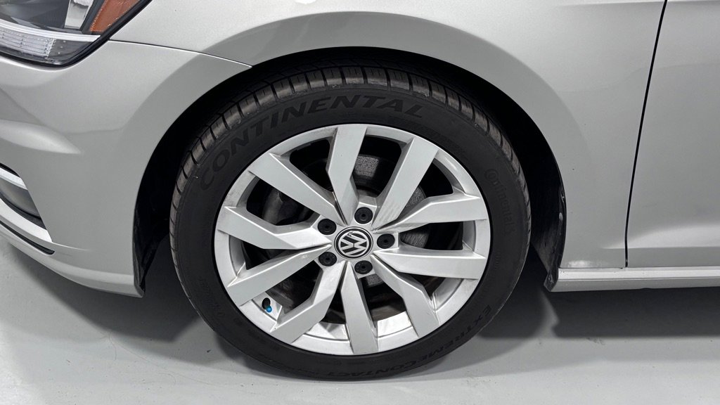 Used 2019 Volkswagen Golf SE w/ Driver Assistance Package FWD image 30