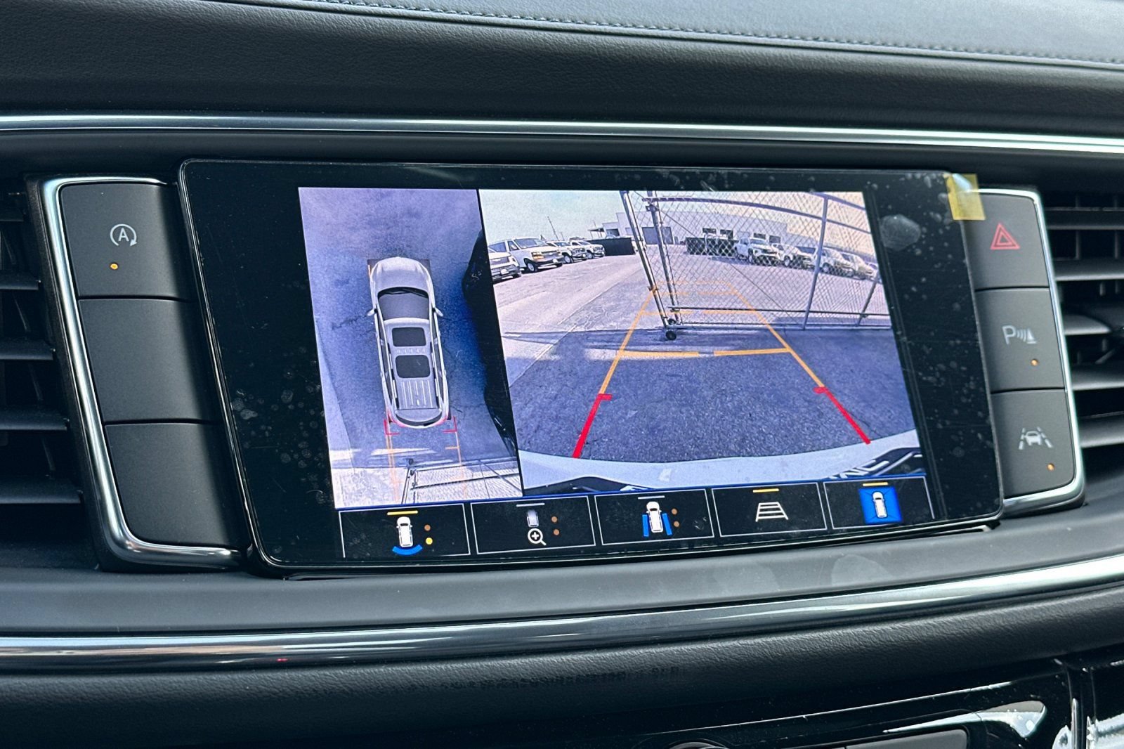 Certified 2024 Buick Enclave Avenir FWD image 29
