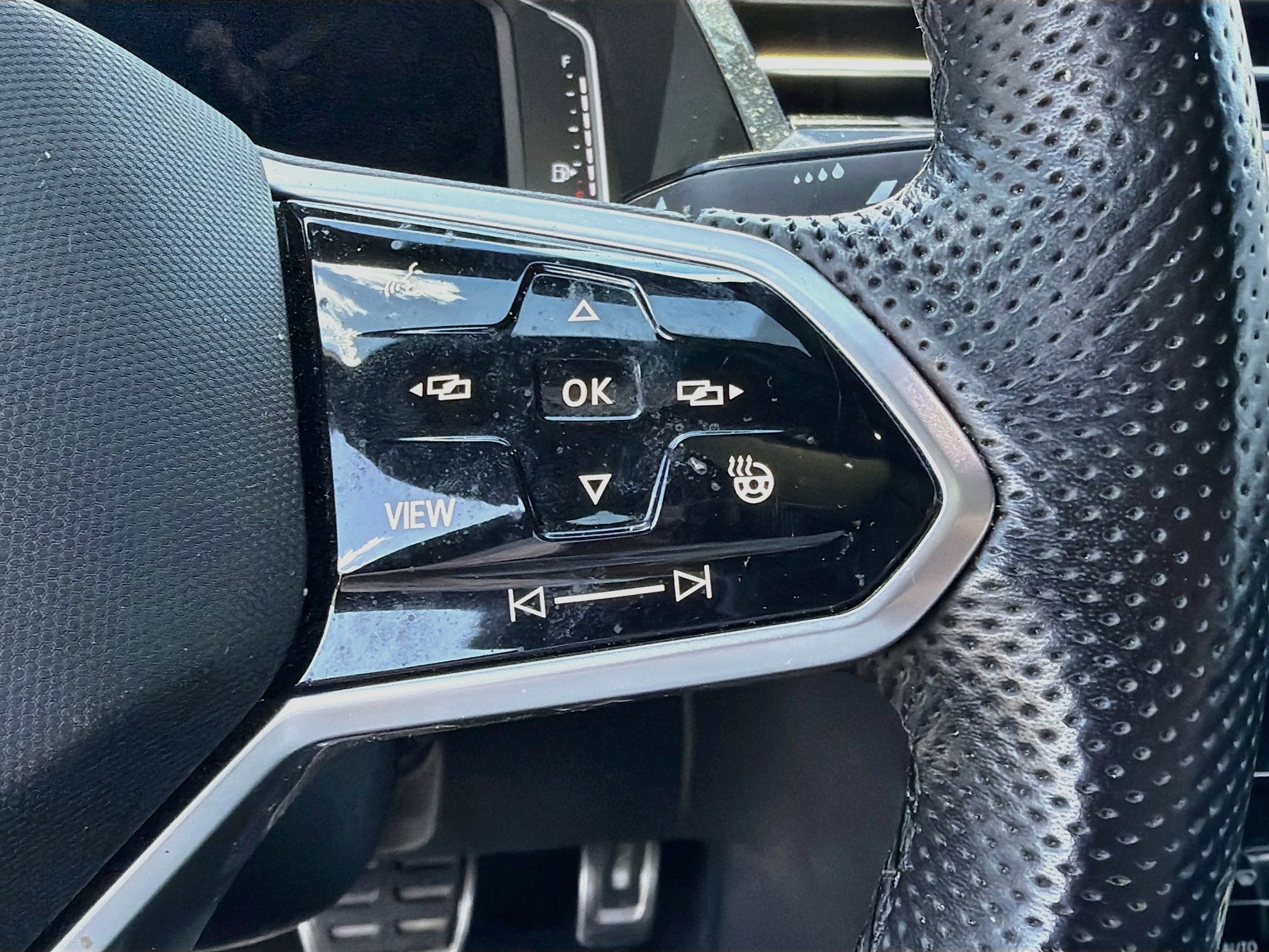 Certified 2023 Volkswagen Arteon SEL AWD/4WD image 35