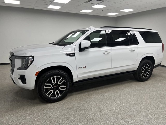 Used 2024 GMC Yukon XL AT4 image 5