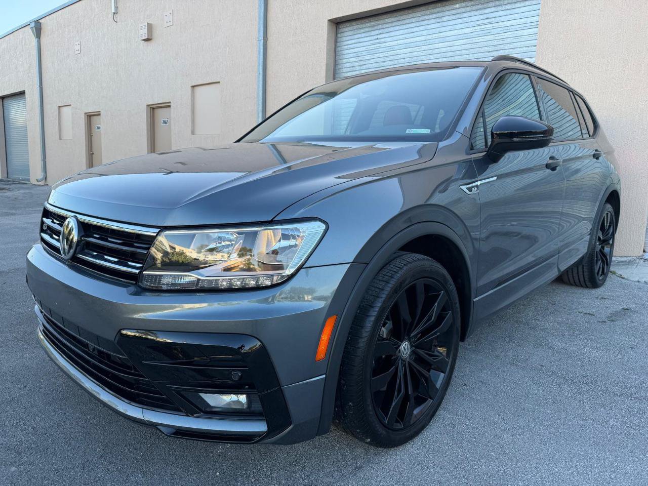 Used 2021 Volkswagen Tiguan SE R-Line FWD image 6
