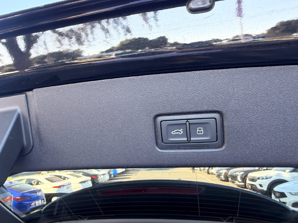 Used 2023 Audi Q4 e-tron Premium w/ Convenience Package AWD/4WD image 27
