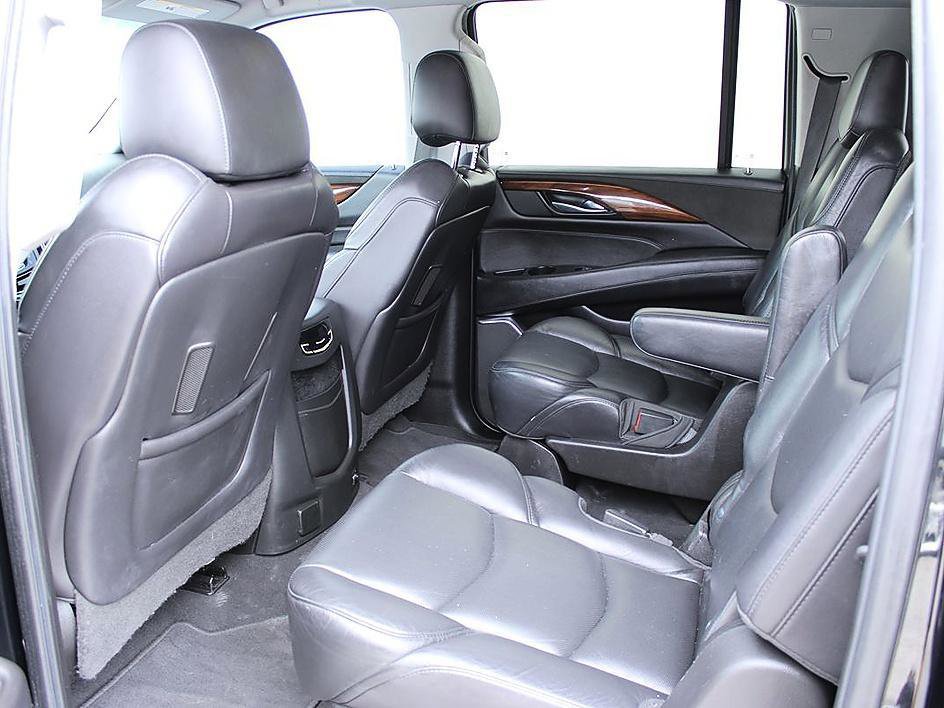 Used 2019 Cadillac Escalade ESV 2WD image 18