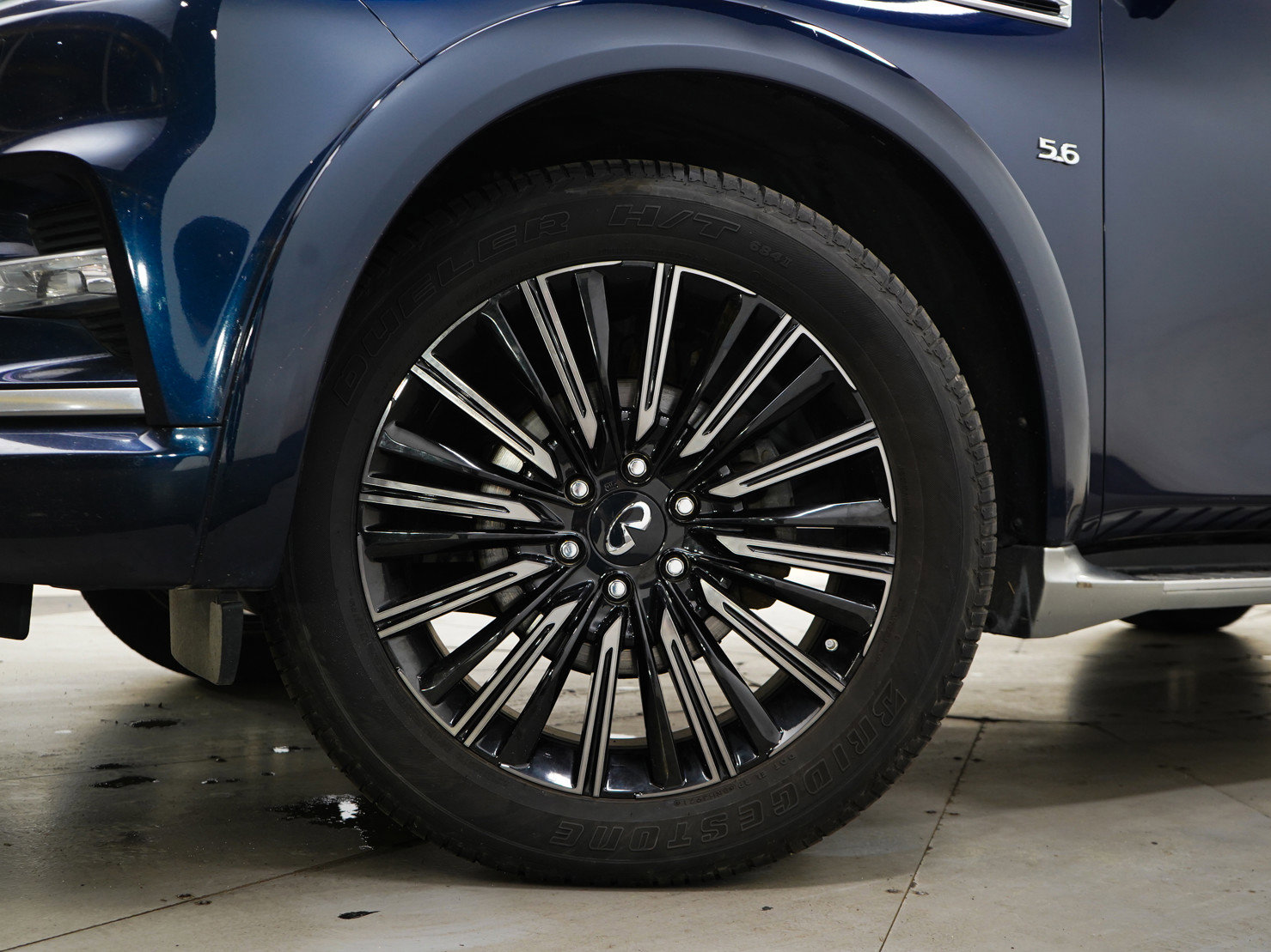 Used 2019 INFINITI QX80 Limited AWD/4WD image 32