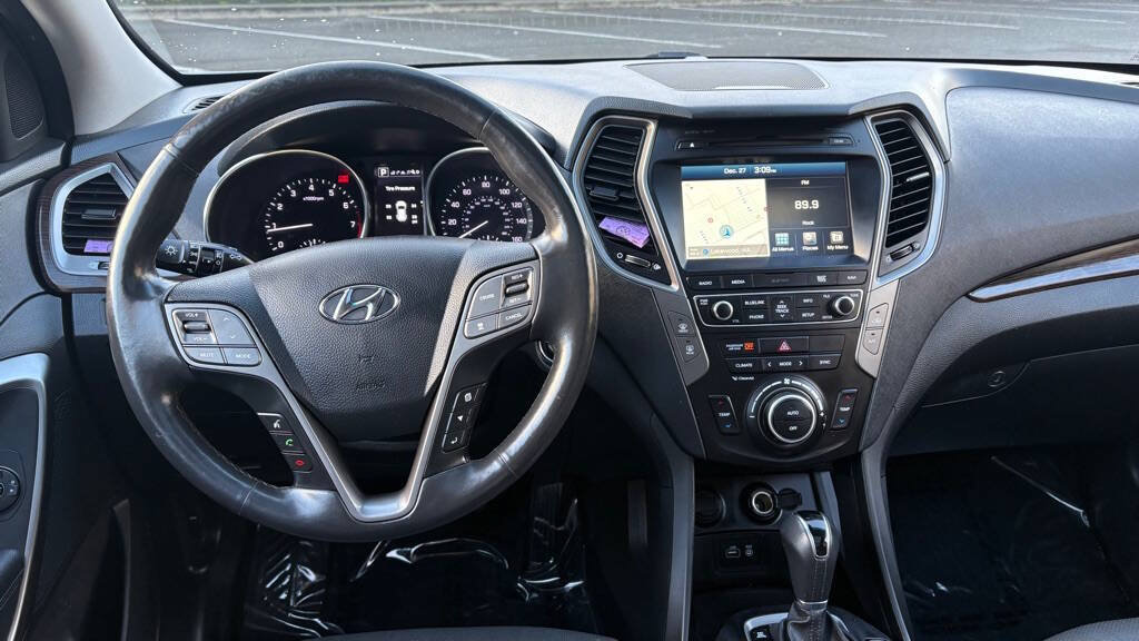 Used 2017 Hyundai Santa Fe Sport w/ 2.0T Ultimate Tech Package 05 AWD/4WD image 11