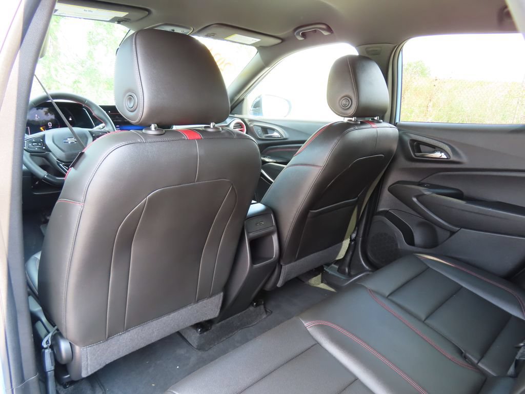 Certified 2024 Chevrolet Trax RS w/ Driver Confidence Package FWD image 26