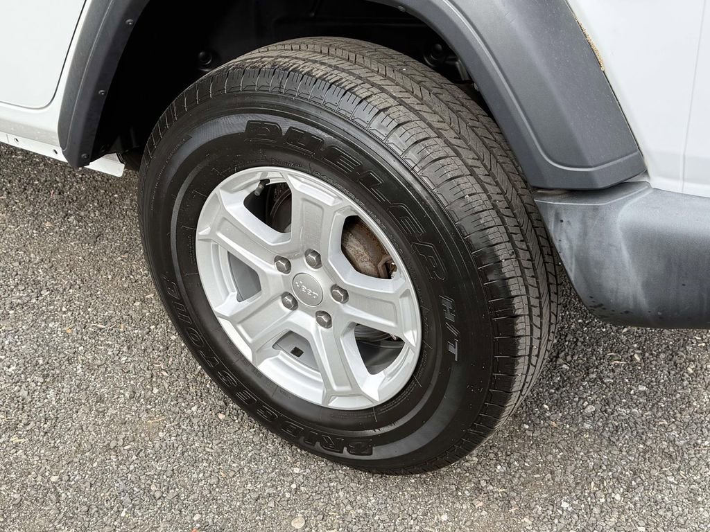 Used 2018 Jeep Wrangler Unlimited Sport S image 11