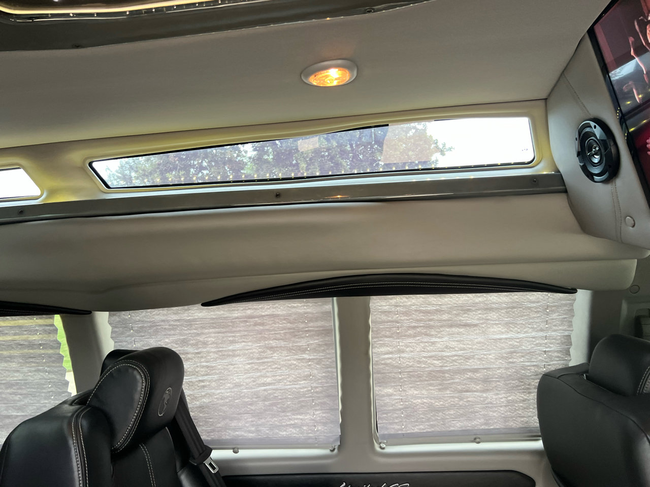 Used 2018 GMC Savana 3500 image 58