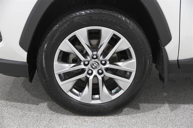 Used 2020 Toyota RAV4 Limited w/ Limited Grade Weather Package FWD image 22