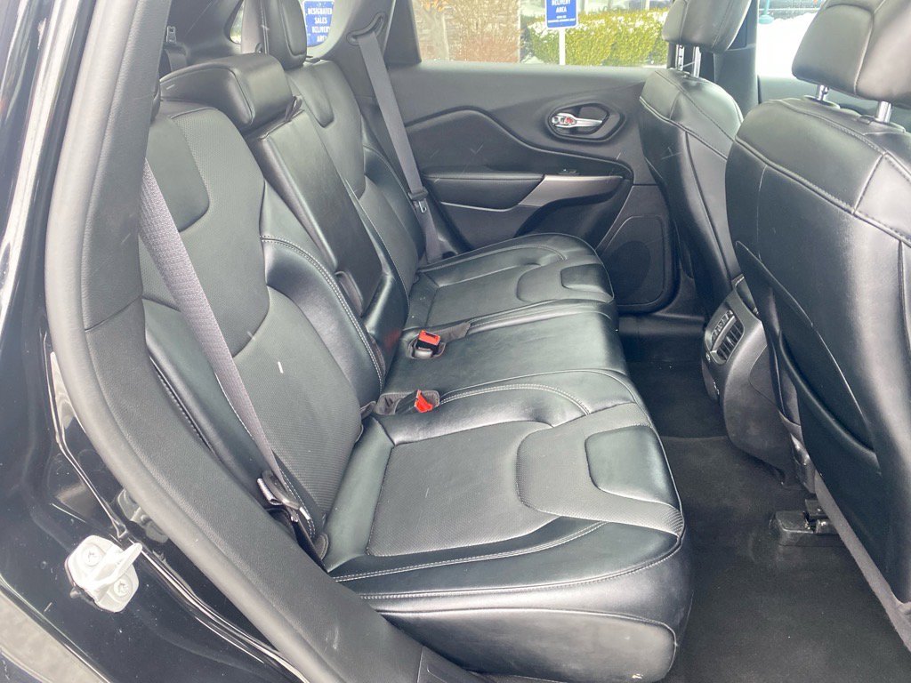 Used 2022 Jeep Cherokee Limited AWD/4WD image 25