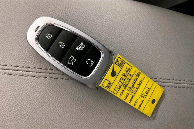 Used 2023 Hyundai Tucson SEL w/ Convenience Package AWD/4WD image 11