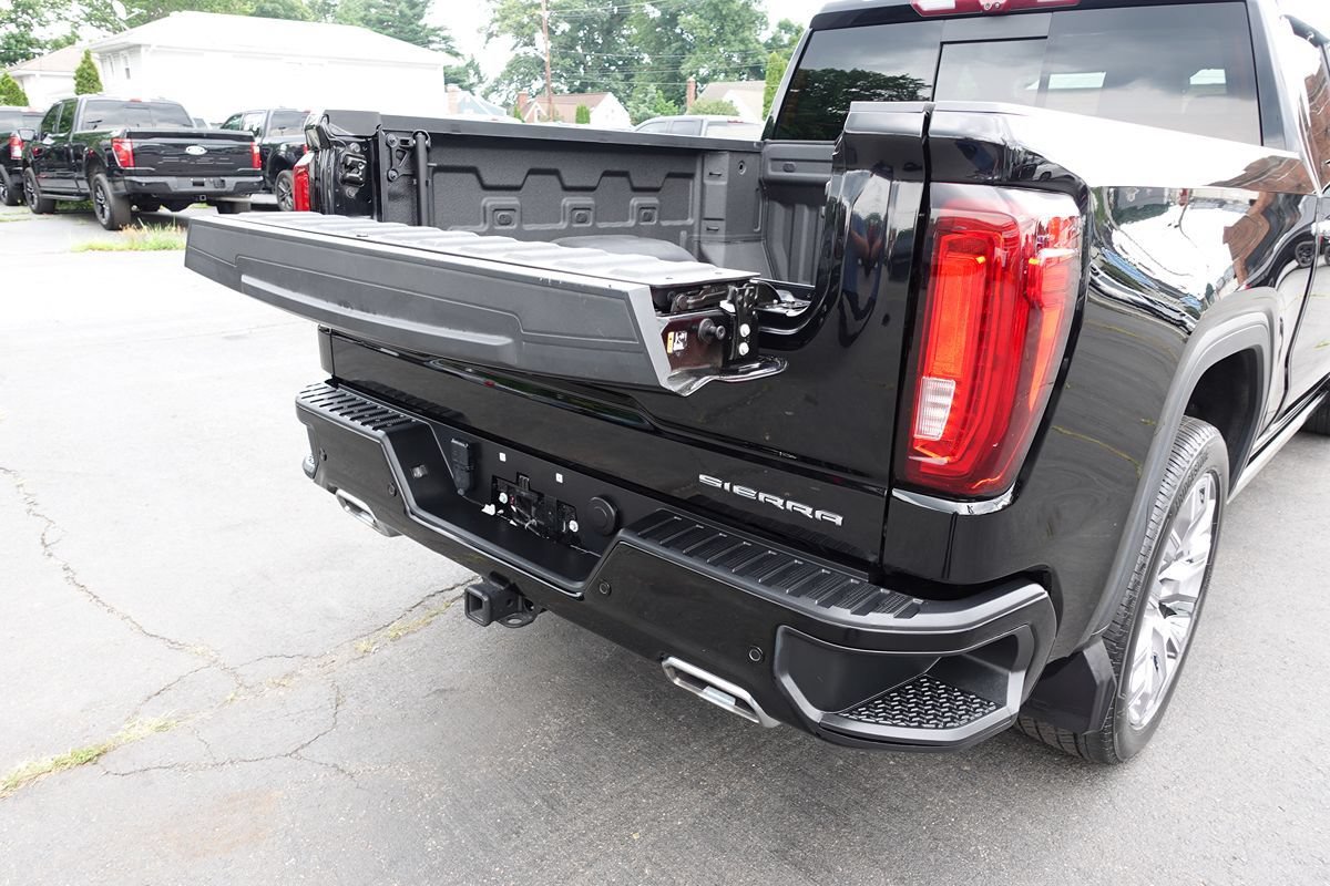 Used 2023 GMC Sierra 1500 Denali w/ Denali Reserve Package AWD/4WD image 34