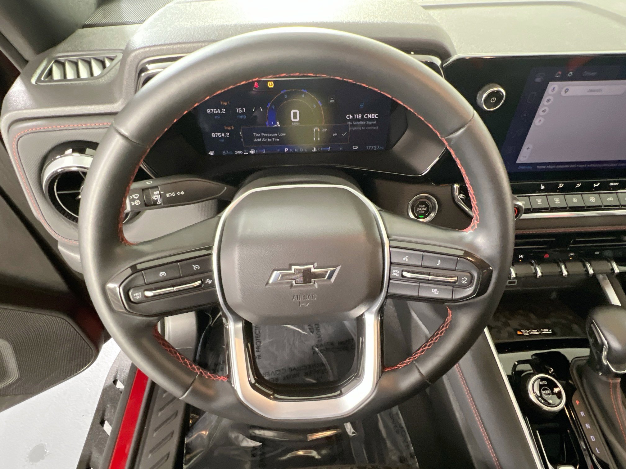 Used 2024 Chevrolet Colorado Z71 w/ Z71 Convenience Package 2 image 11