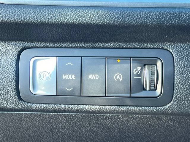 Used 2026 Chevrolet Traverse LT AWD/4WD image 19