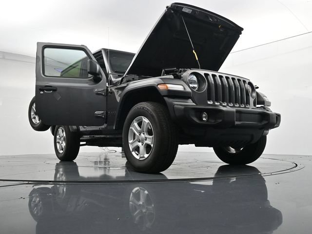 Used 2023 Jeep Wrangler Sport AWD/4WD image 38