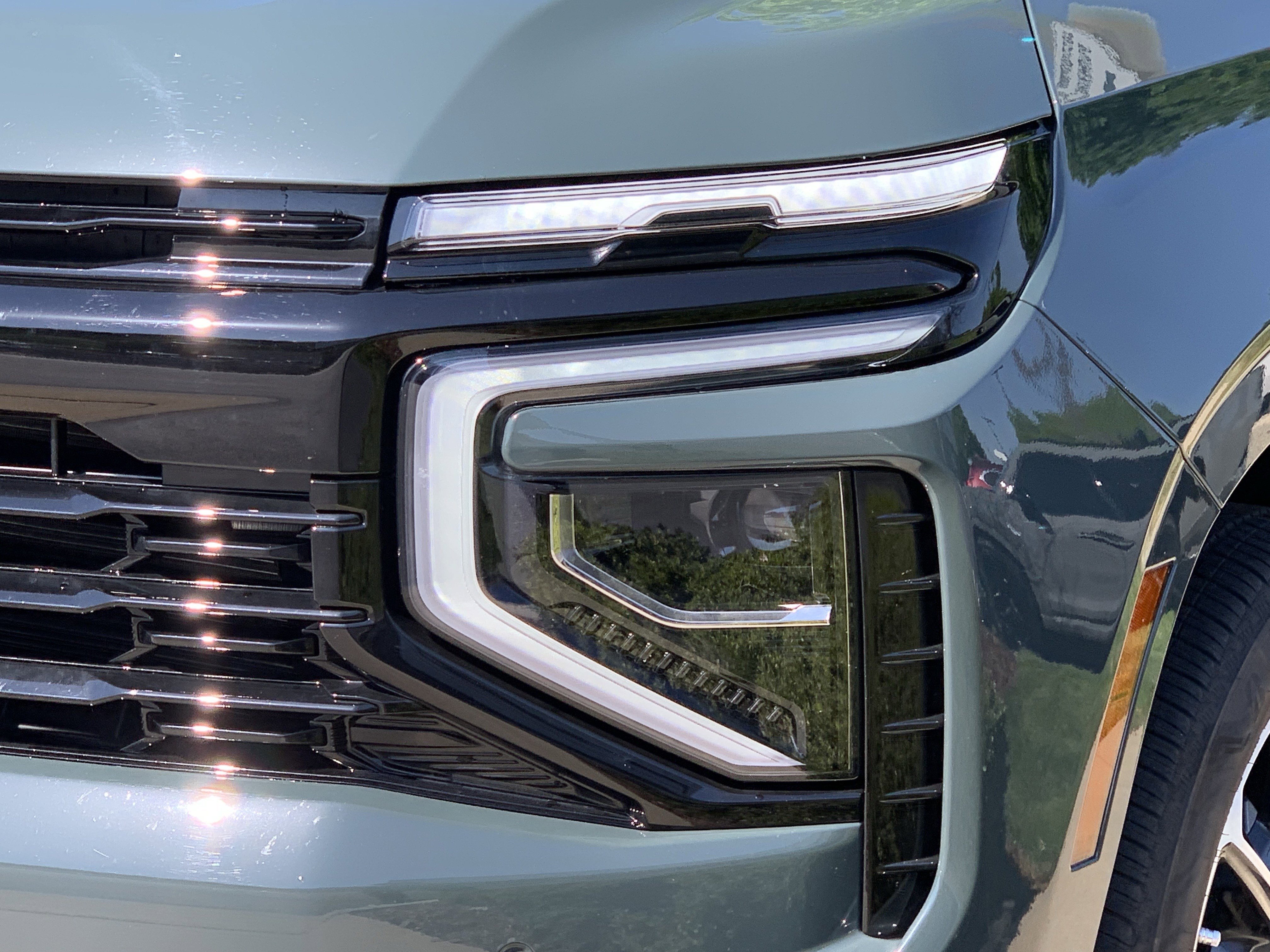 Used 2025 Chevrolet Tahoe RST w/ Advanced Technology Package AWD/4WD image 6