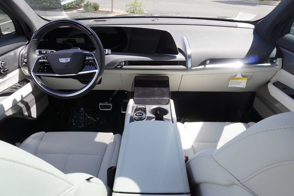 New 2026 Cadillac Vistiq Luxury AWD/4WD image 11