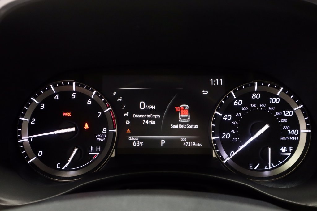 Used 2022 Toyota Highlander XLE AWD/4WD image 32
