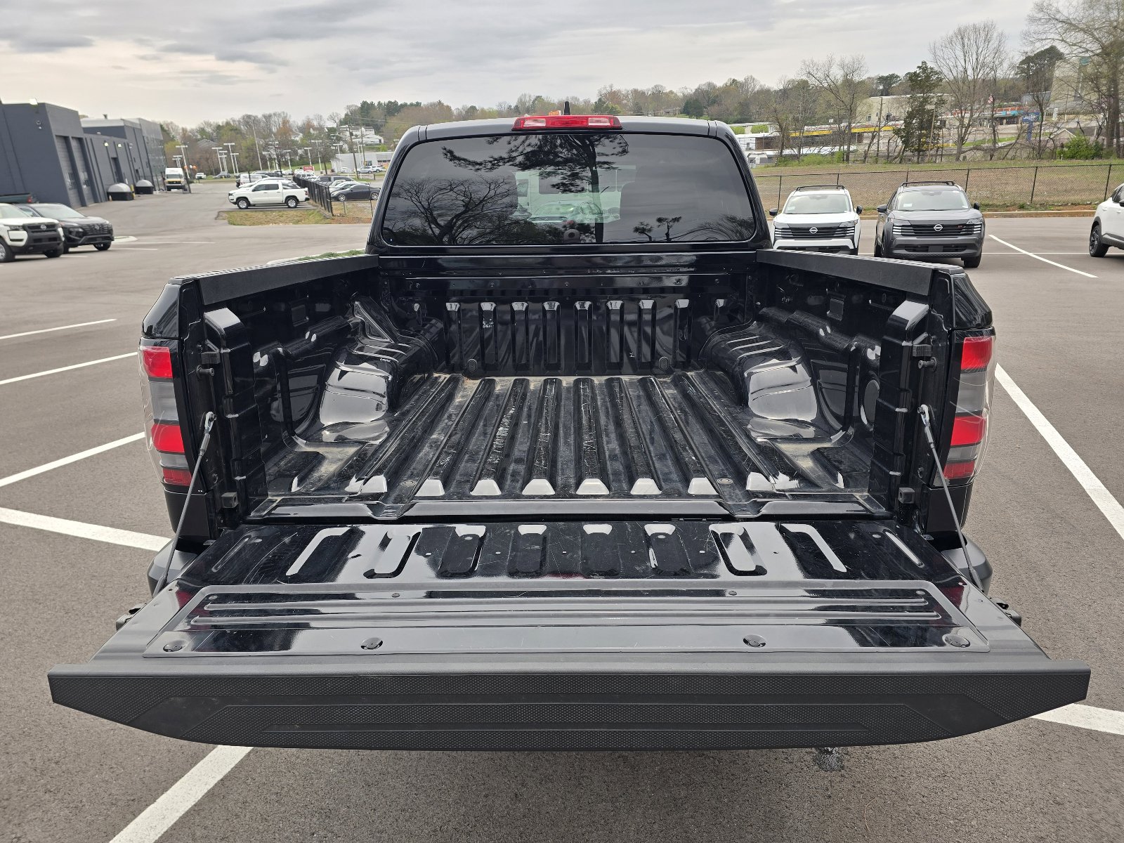 Used 2025 Nissan Frontier S image 10