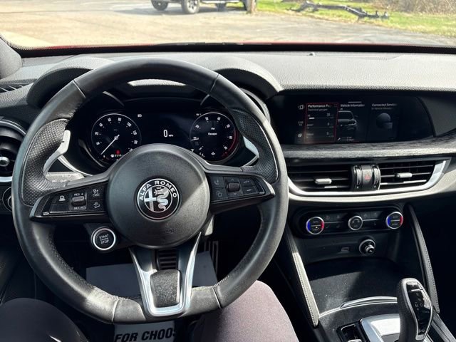 Used 2024 Alfa Romeo Stelvio Sprint AWD/4WD image 11