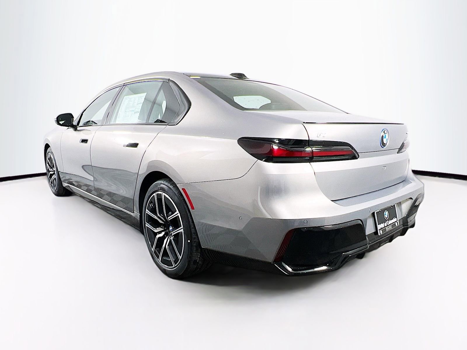 New 2025 BMW i7 xDrive60 AWD/4WD image 5