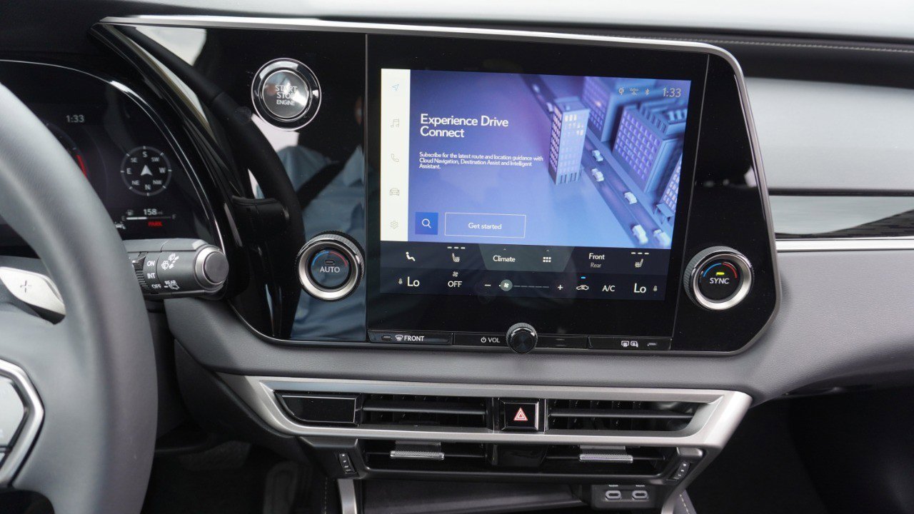 Used 2025 Lexus RX 350 FWD w/ Technology Package image 16