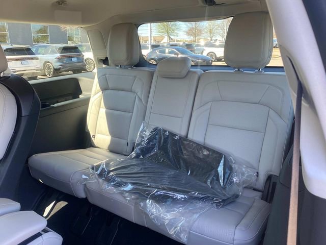 New 2026 Lincoln Navigator Reserve AWD/4WD image 8