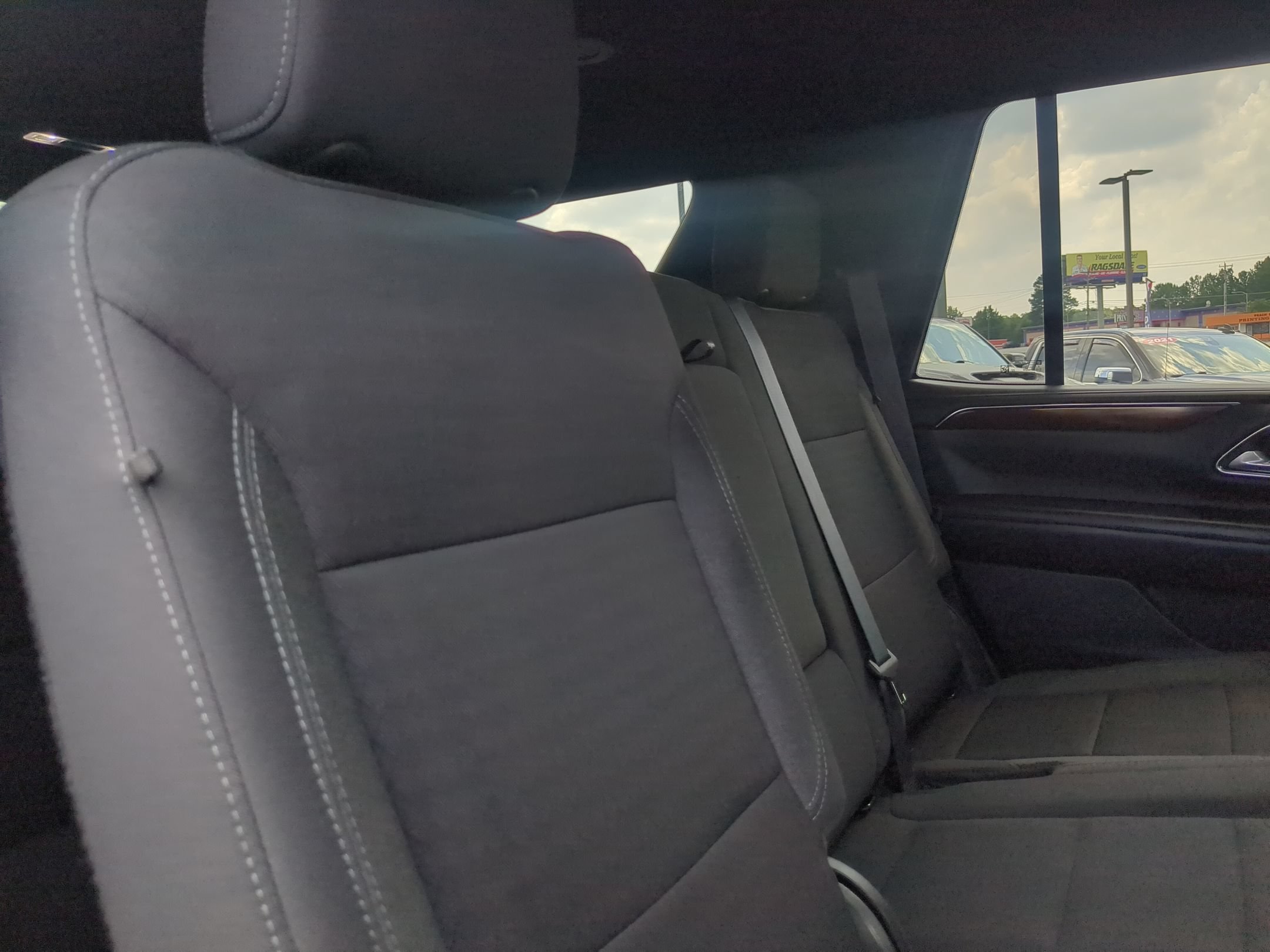 Used 2024 GMC Yukon SLE w/ Gmc Pro Safety Plus Package AWD/4WD image 28