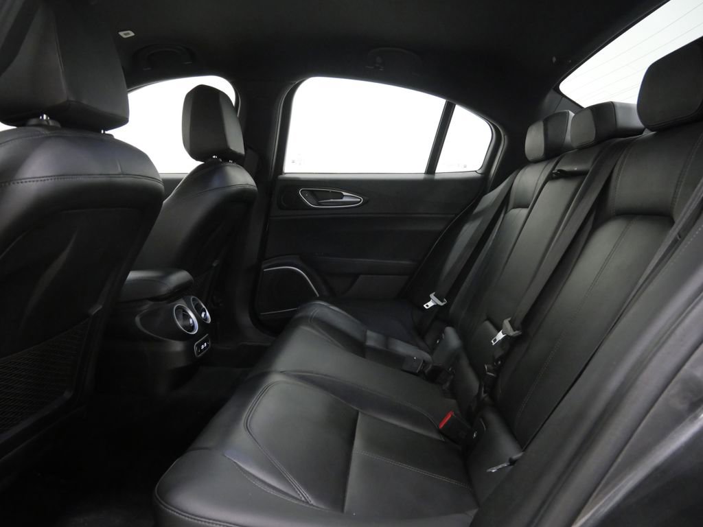 Used 2023 Alfa Romeo Giulia Sprint image 24