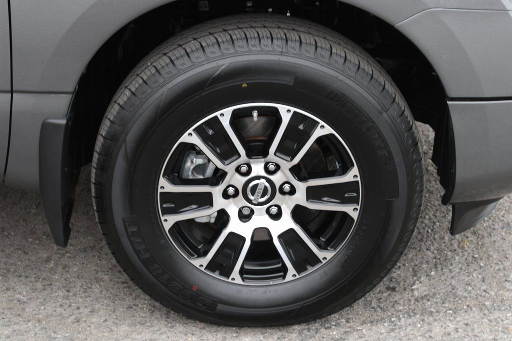 Used 2021 Nissan Titan SV w/ SV Convenience Package image 43