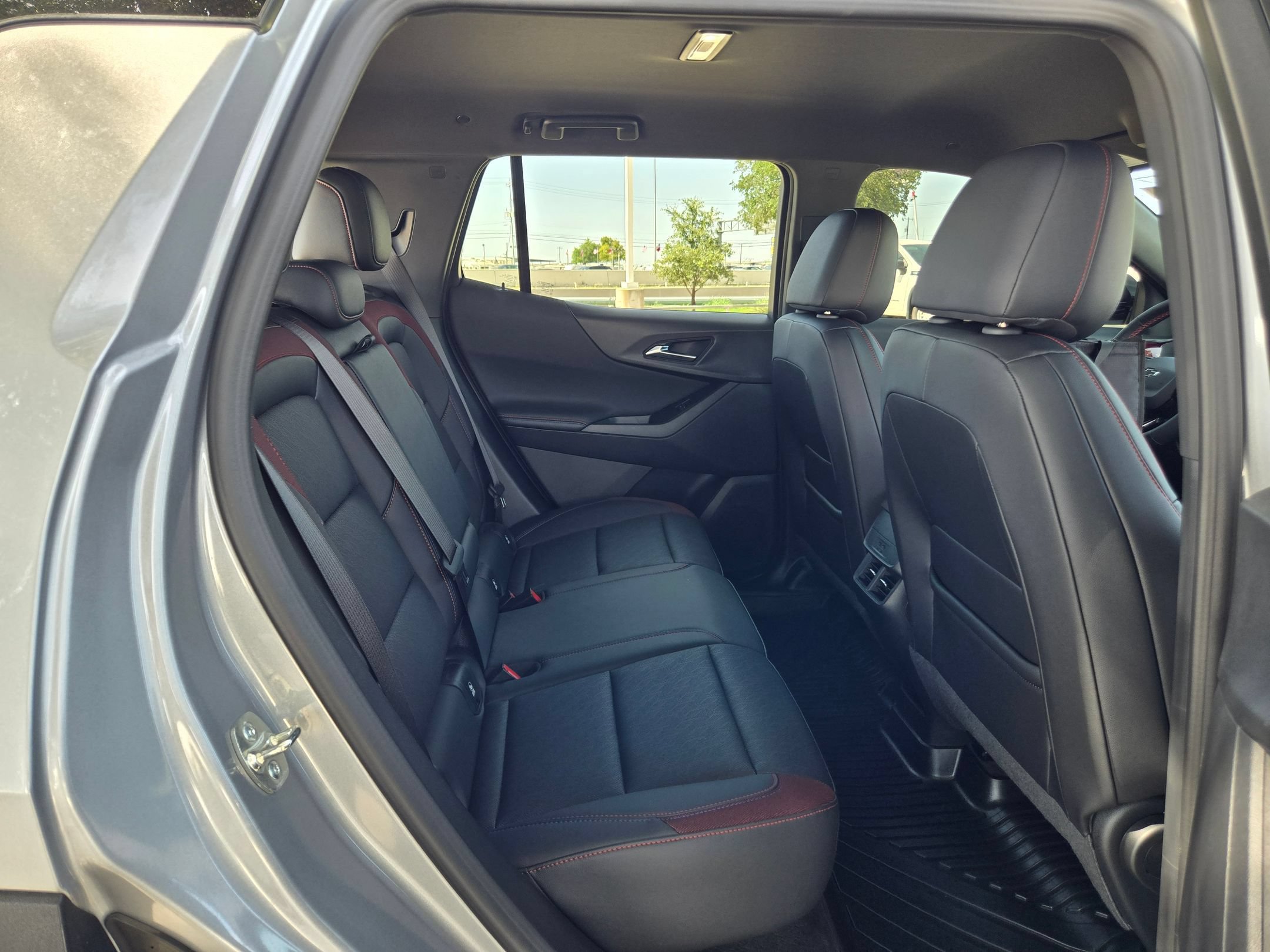 Certified 2026 Chevrolet Equinox RS FWD image 24